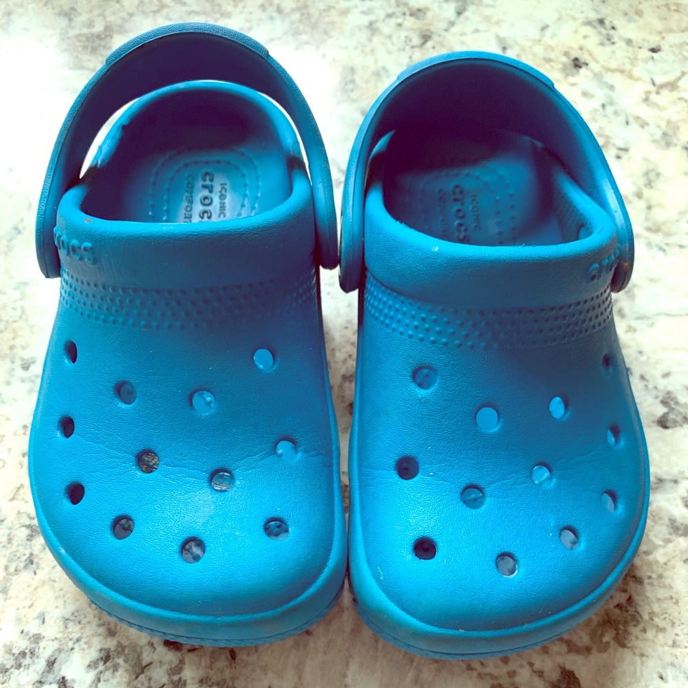 Boys crocs